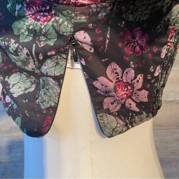 BNWT Zara women’s‎ floral  puffed sleeve cropped top in size x-small - Picture 8 of 12